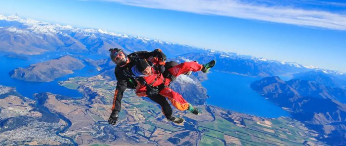 Queenstown zealand adventure top every season spring trails autumn bike biking heli